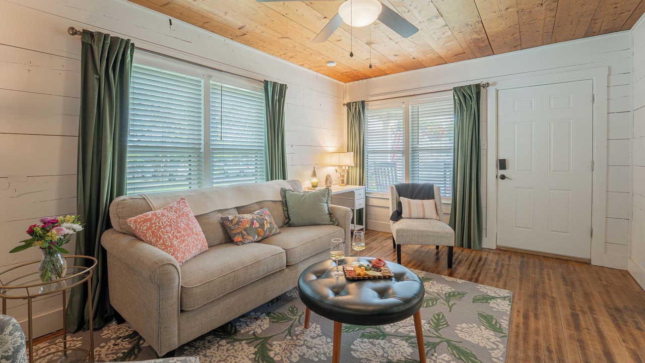 Photo of Livingroom in Decatur