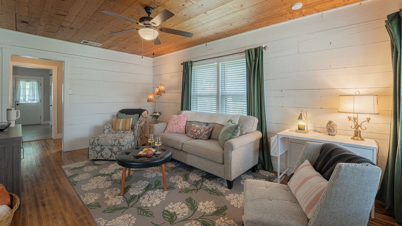 Photo of Livingroom in Decatur