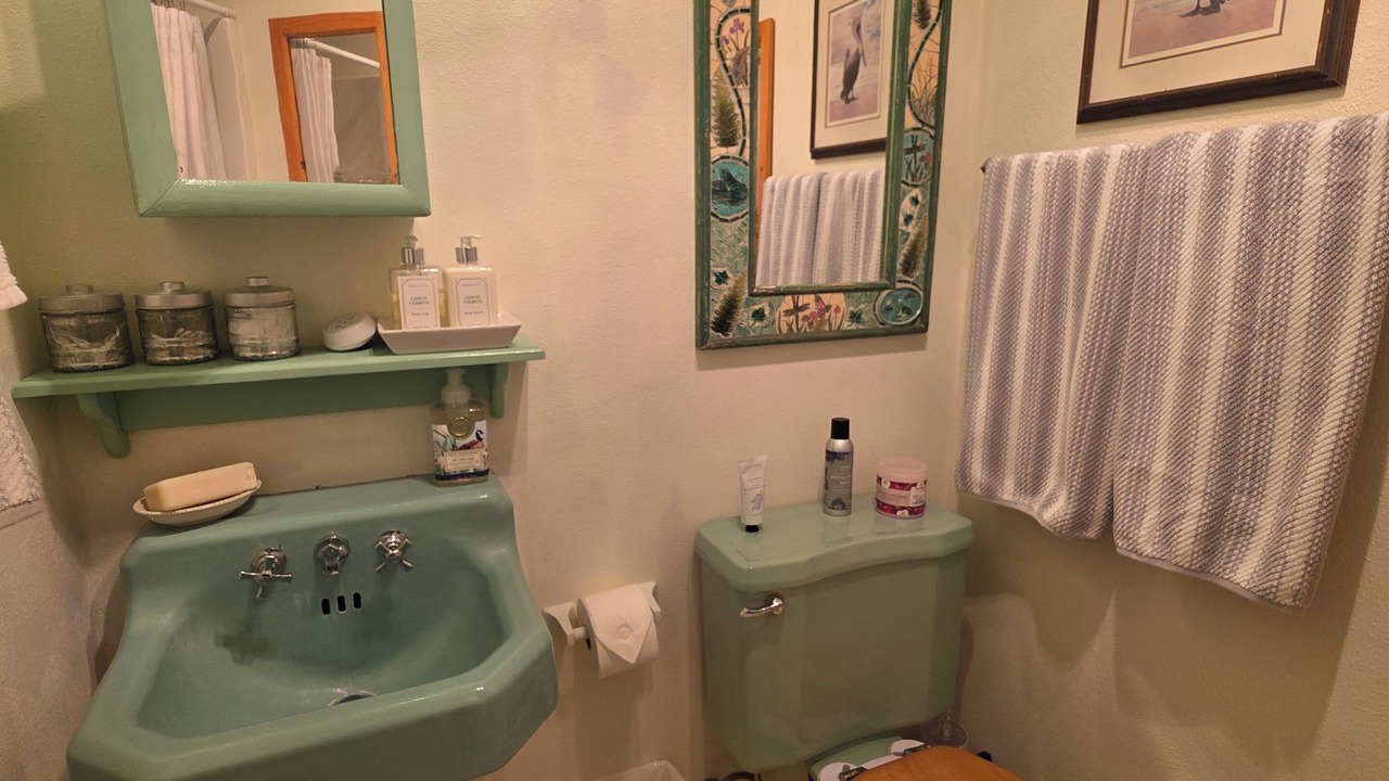 Photo of Bathroom in Downtown Klamath Falls