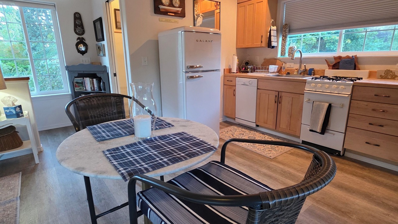 Photo of Kitchen in Downtown Klamath Falls