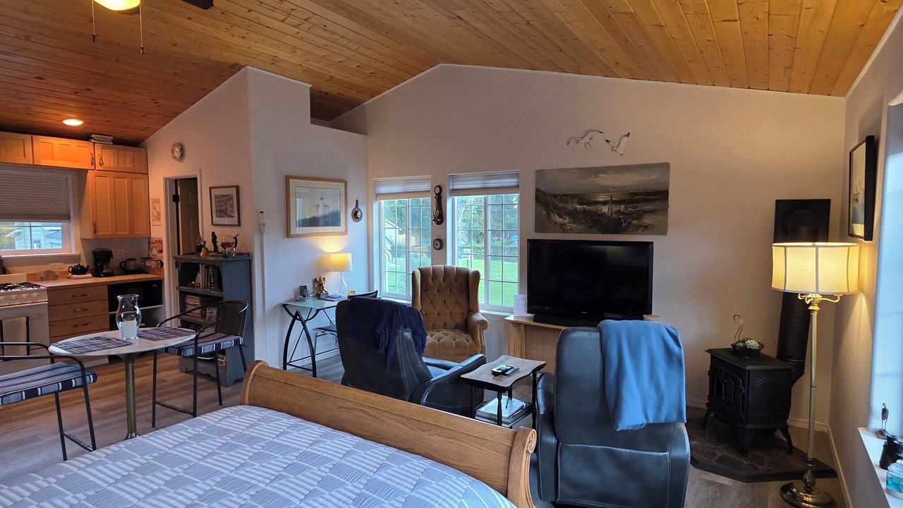 Photo of Bedroom in Downtown Klamath Falls