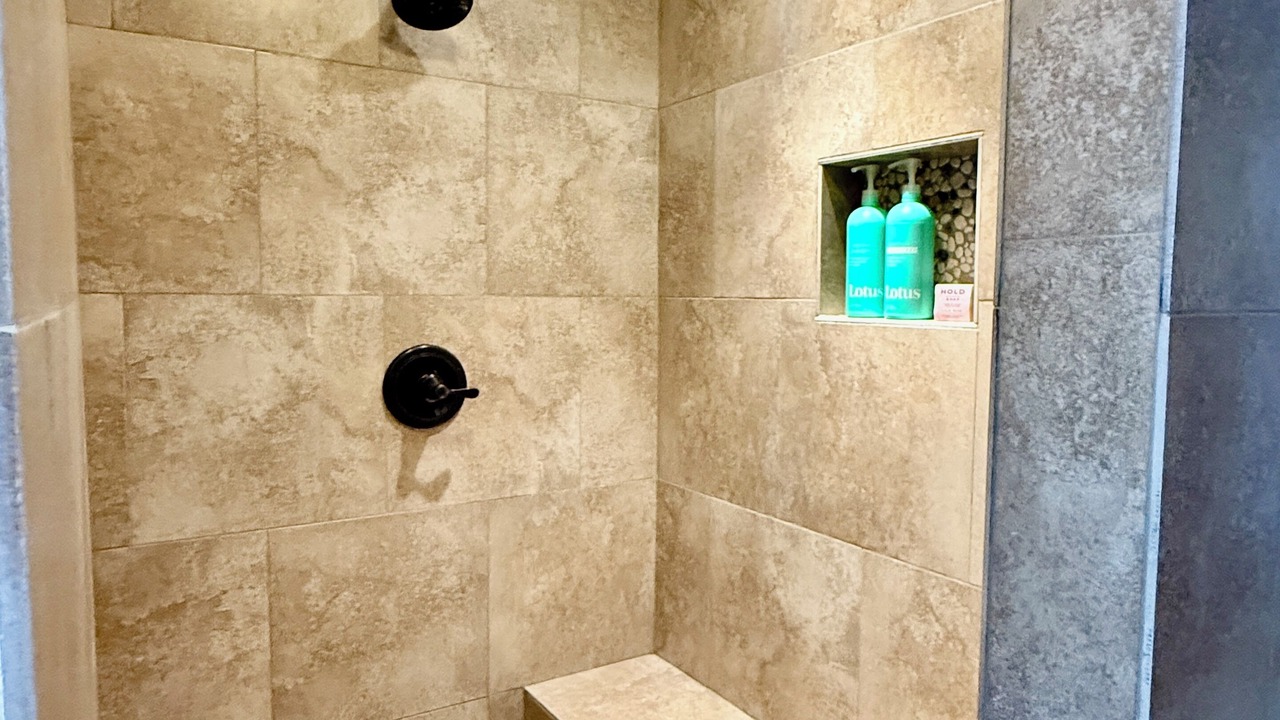 Photo of Bathroom in Los Serranos