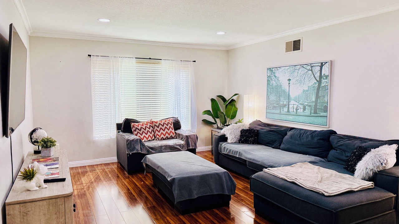 Photo of Livingroom in Los Serranos