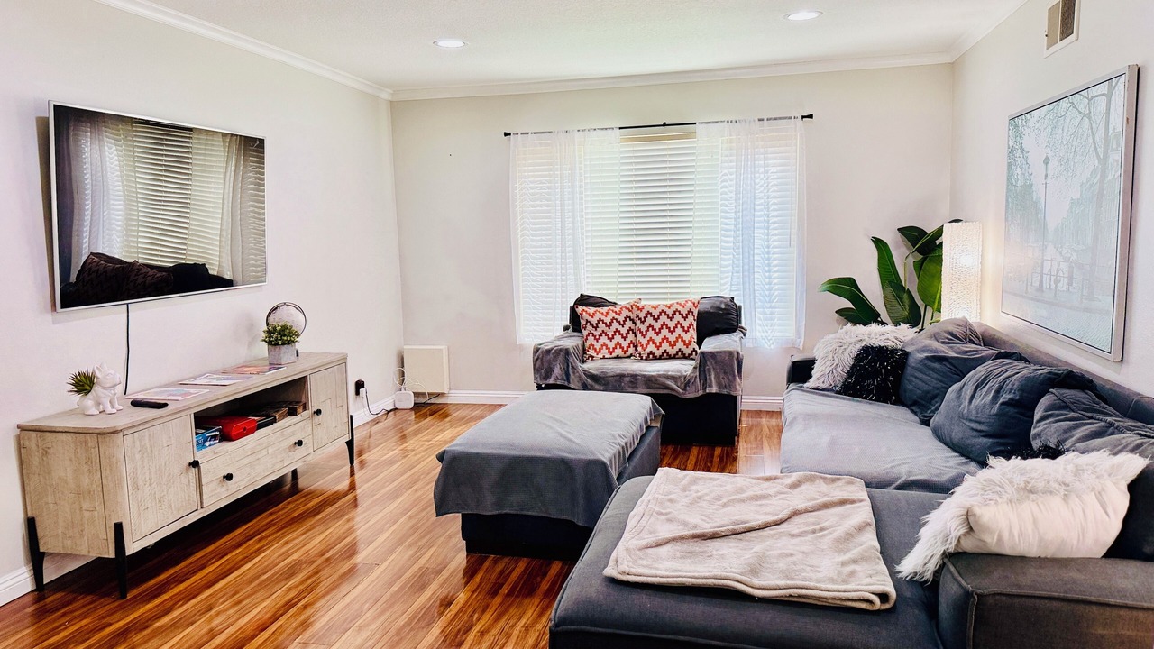 Photo of Livingroom in Los Serranos