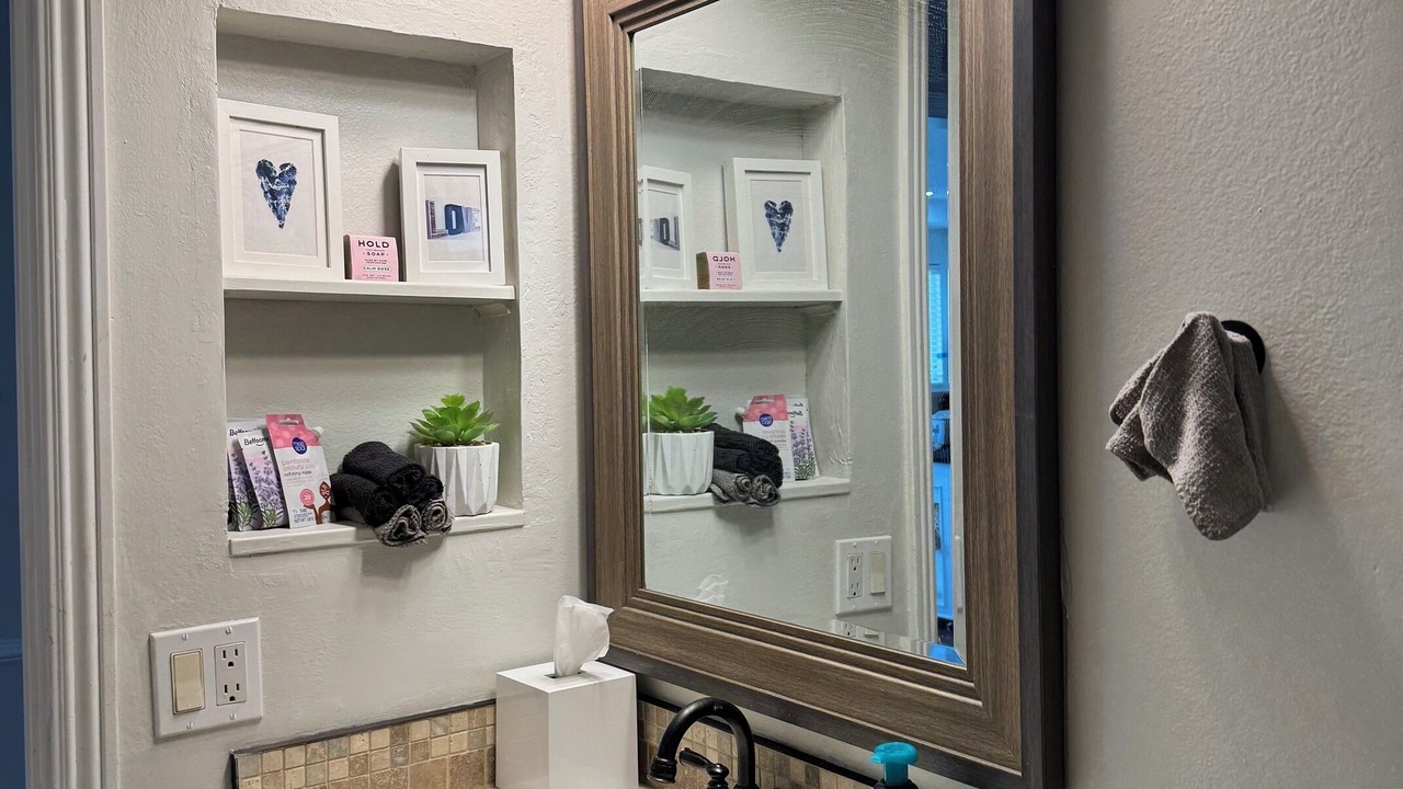 Photo of Bathroom in Los Serranos