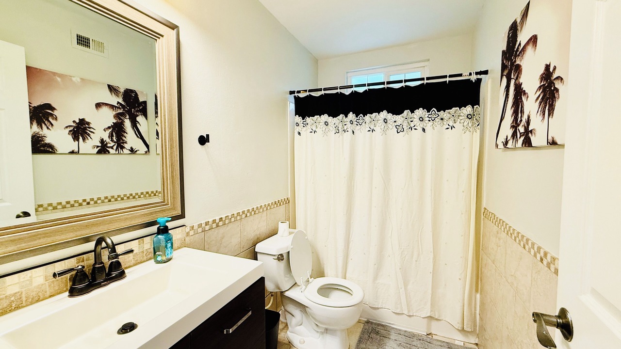 Photo of Bathroom in Los Serranos
