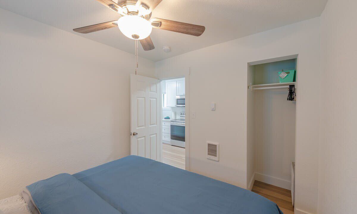 Photo of Bedroom in Coos Bay