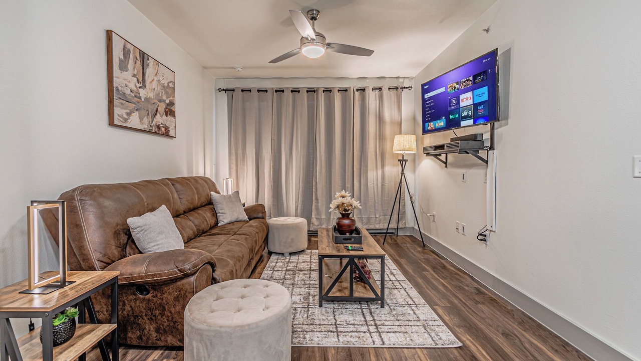 Photo of Livingroom in Addison