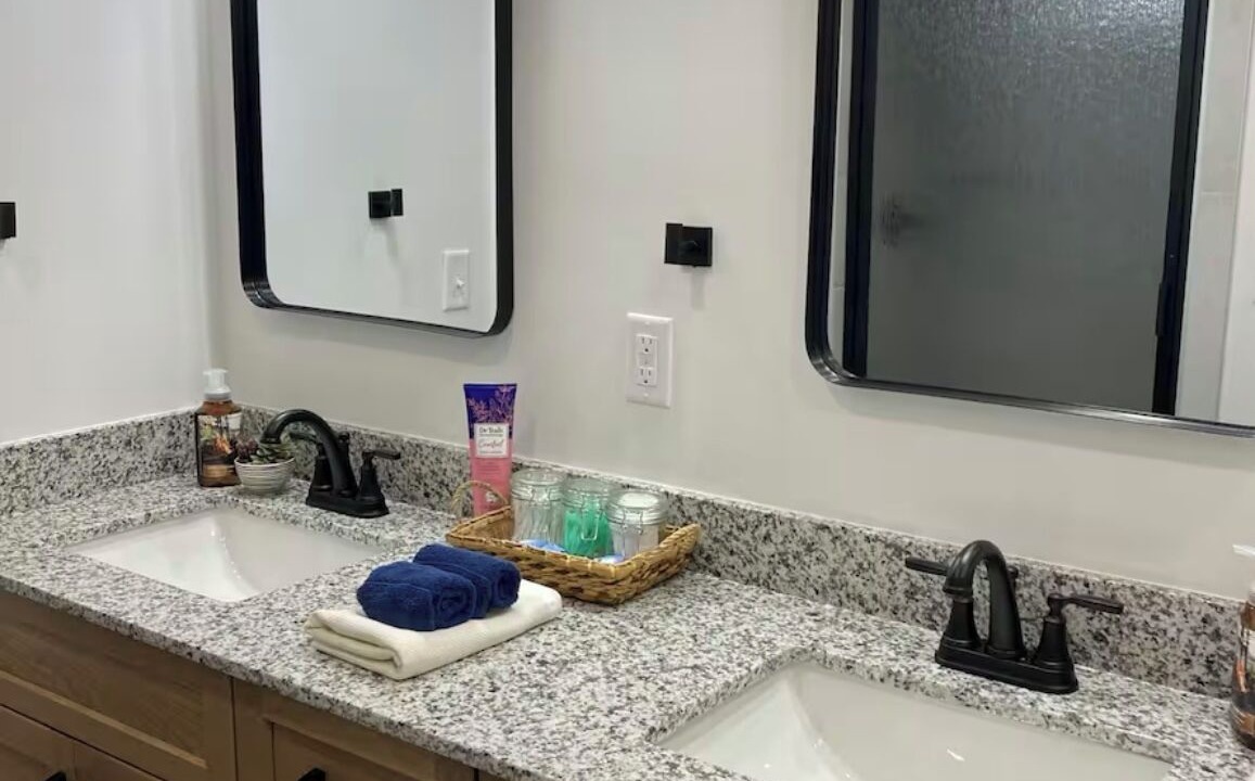 Photo of Bathroom in Canyon