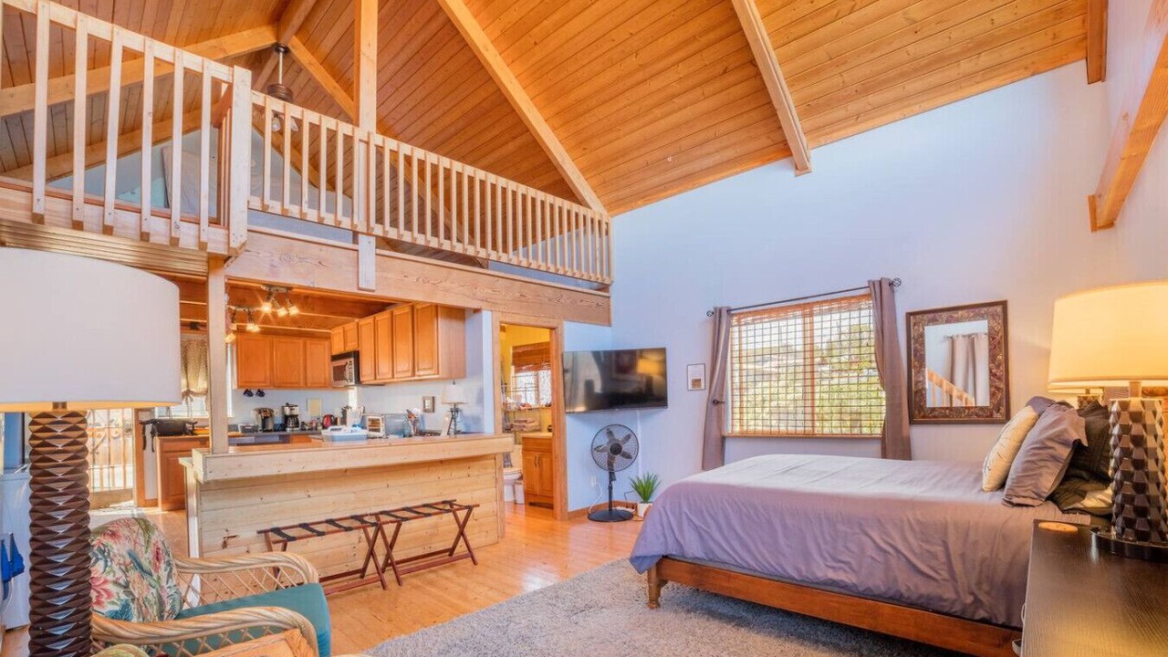 Photo of Bedroom in Pukalani