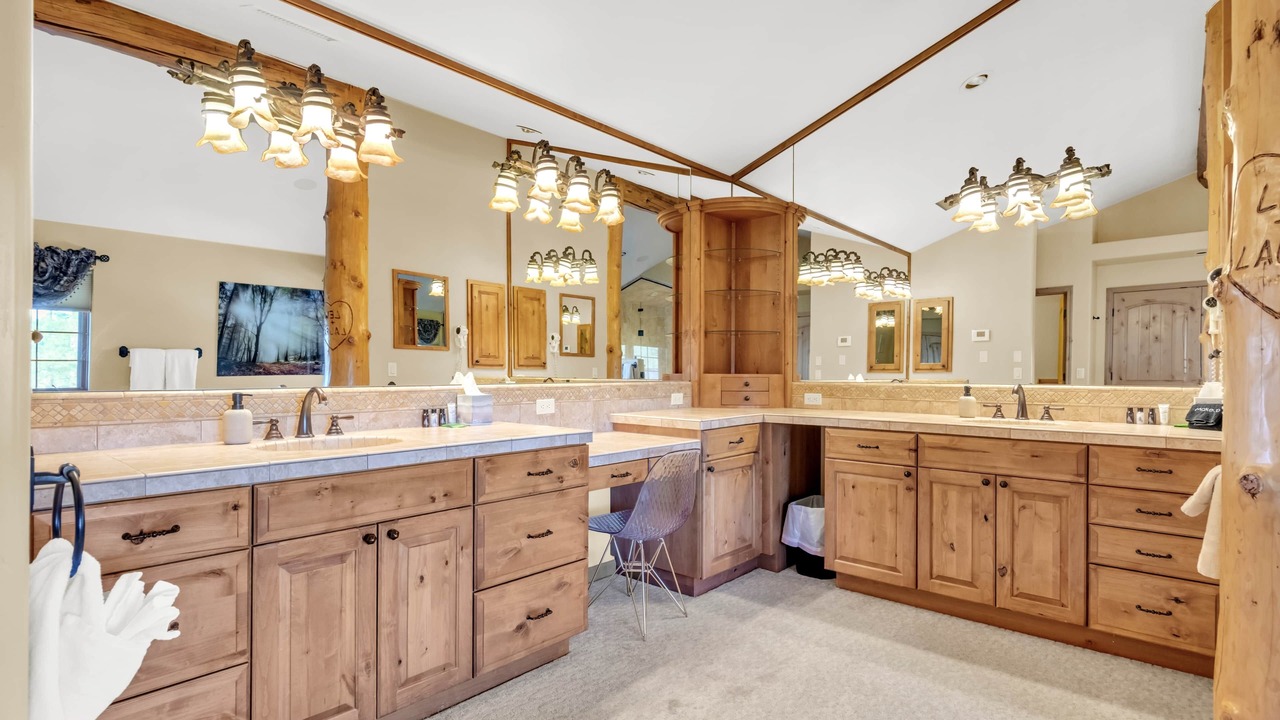 Photo of Bathroom in Purgatory