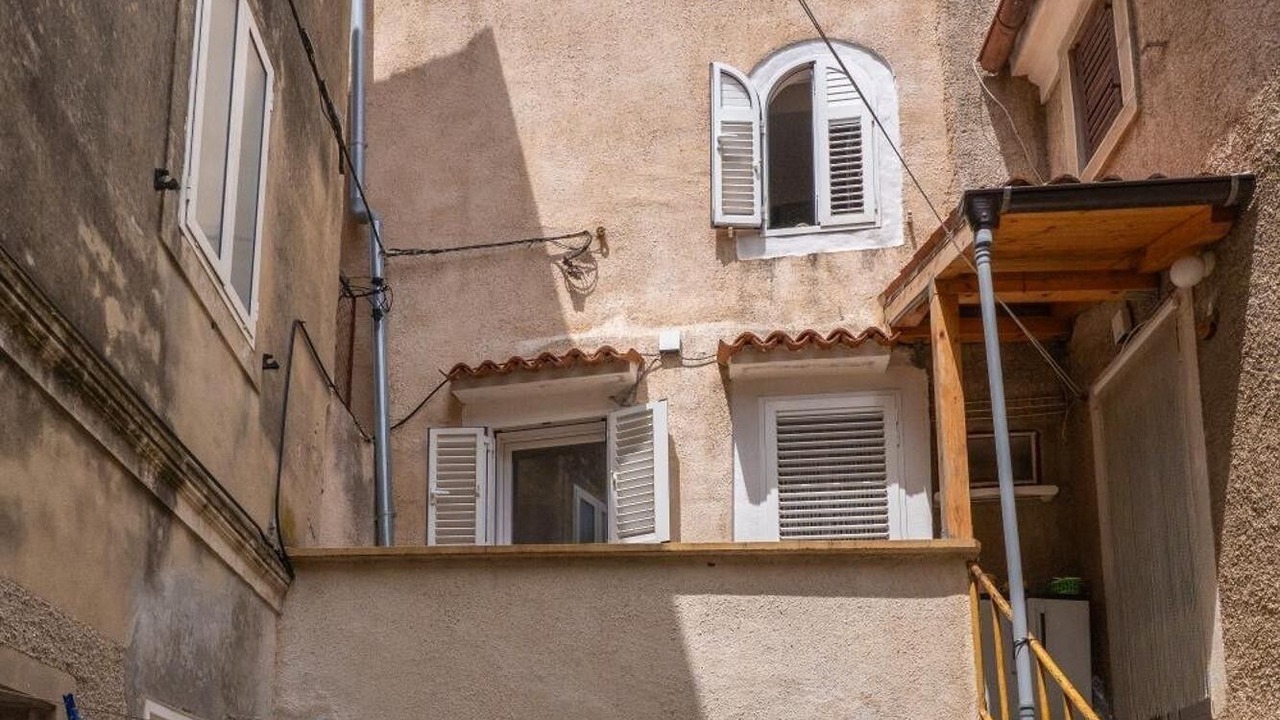 Photo of Outdoor in Cres