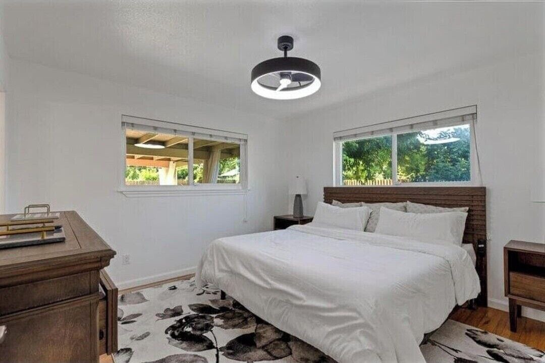 Photo of Bedroom in Arden-Arcade