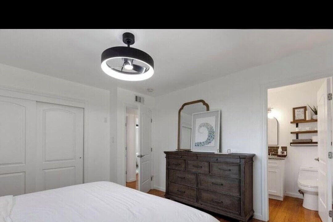 Photo of Bedroom in Arden-Arcade