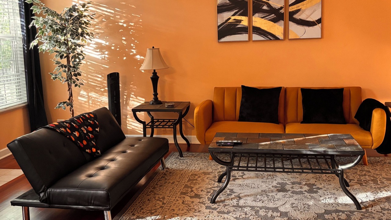 Photo of Livingroom in Schaumburg