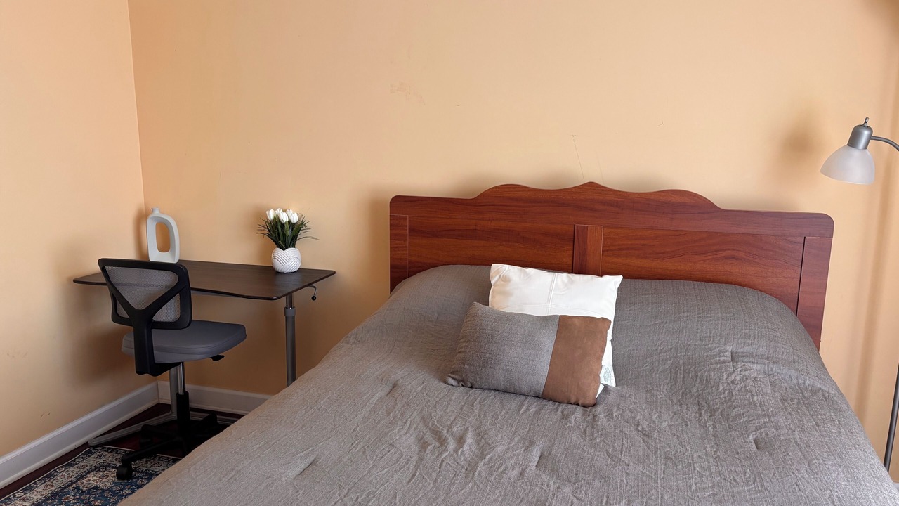 Photo of Bedroom in Schaumburg