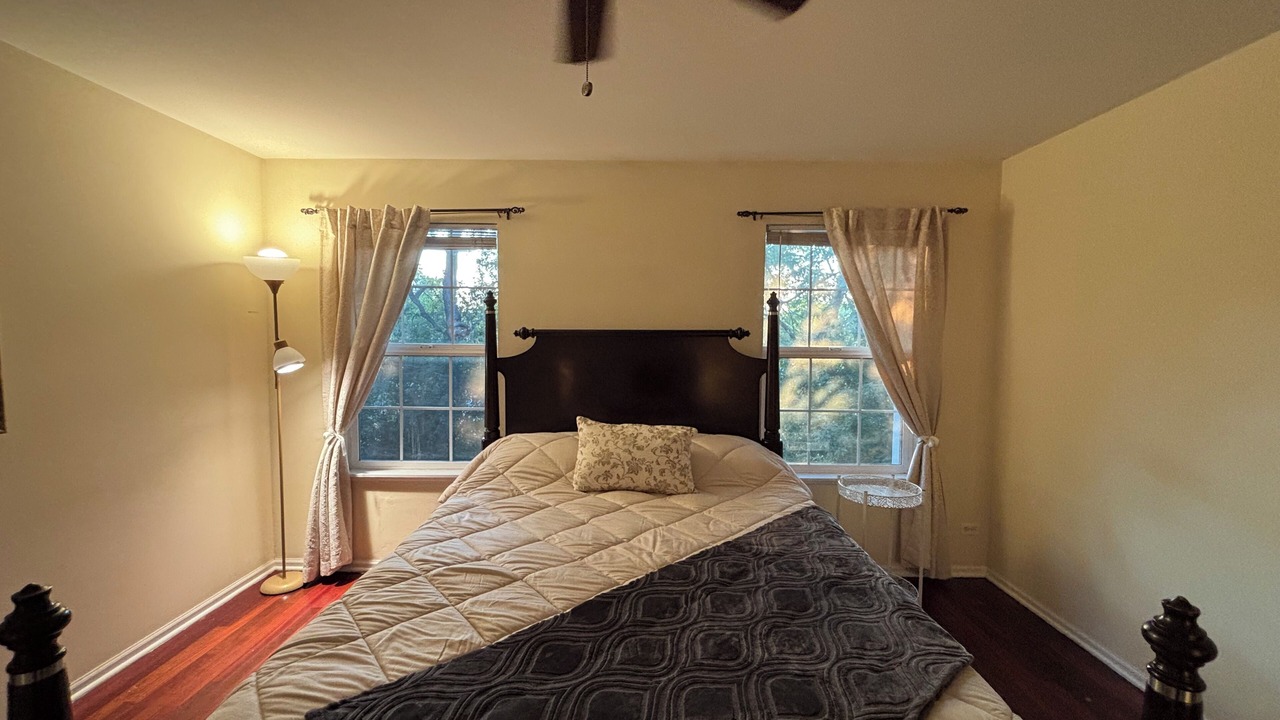 Photo of Bedroom in Schaumburg