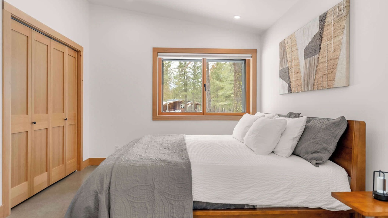 Photo of Bedroom in Mazama