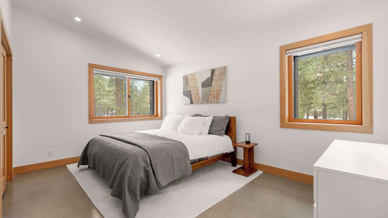 Photo of Bedroom in Mazama