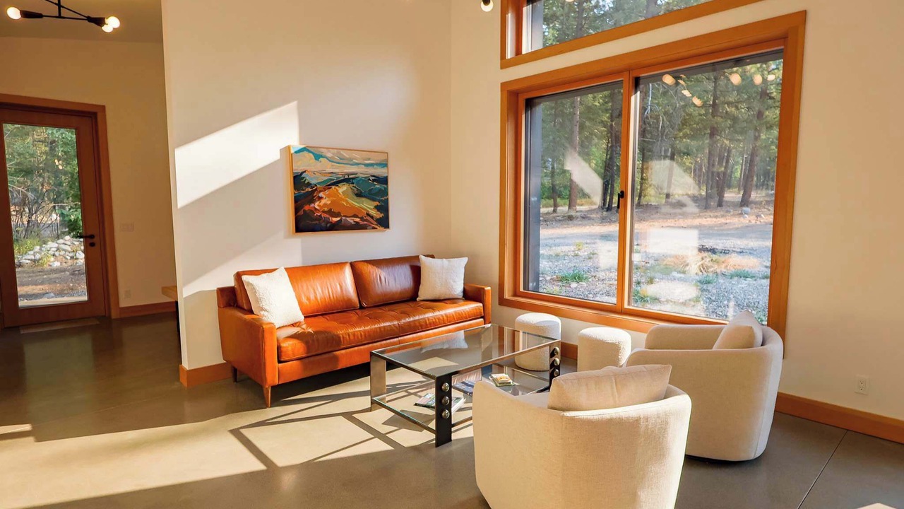Photo of Livingroom in Mazama