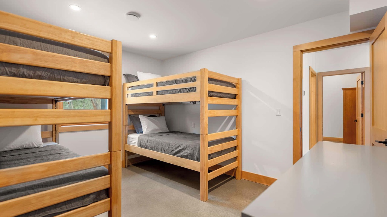Photo of Bedroom in Mazama