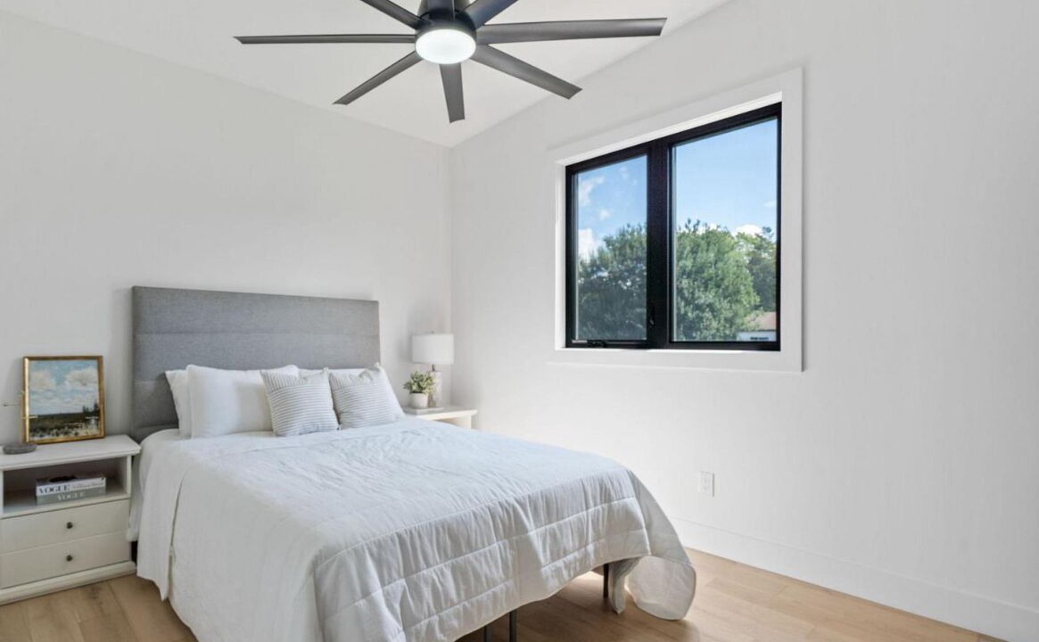 Photo of Bedroom in Grand Bend