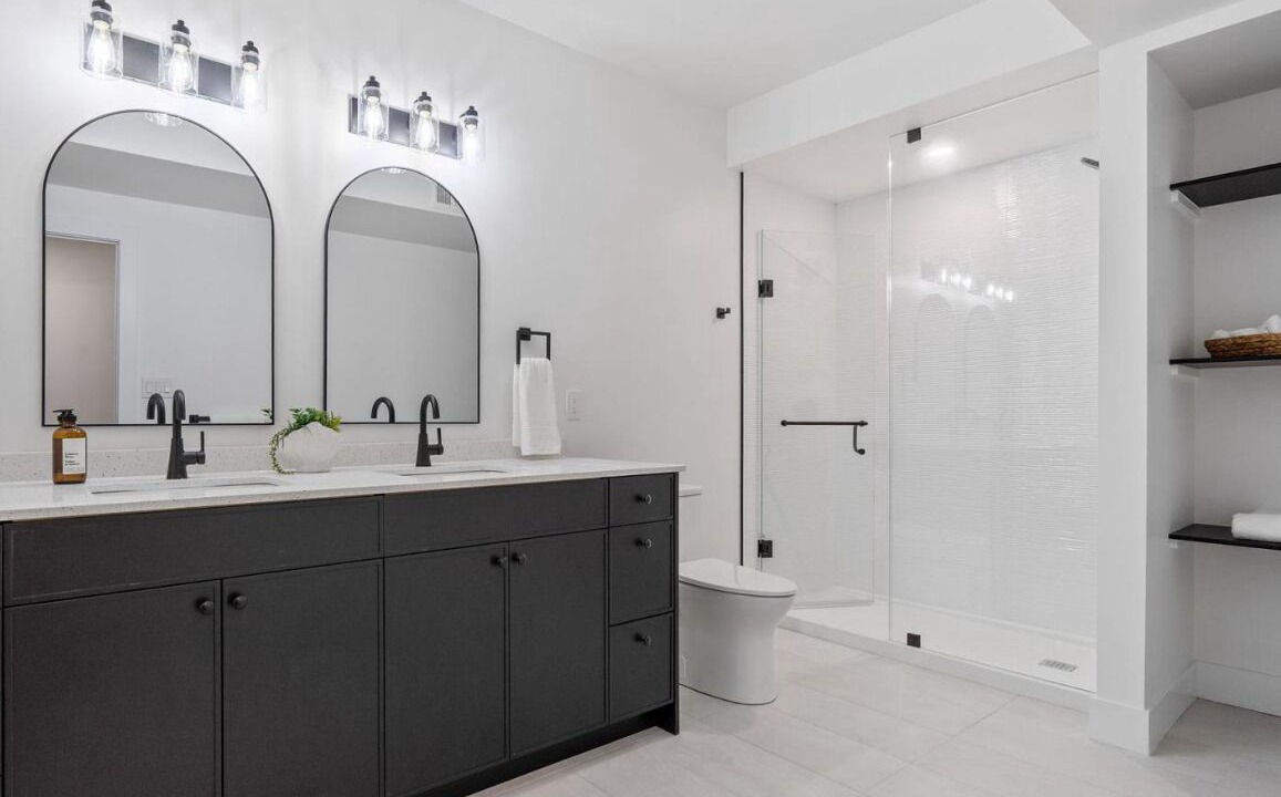 Photo of Bathroom in Grand Bend