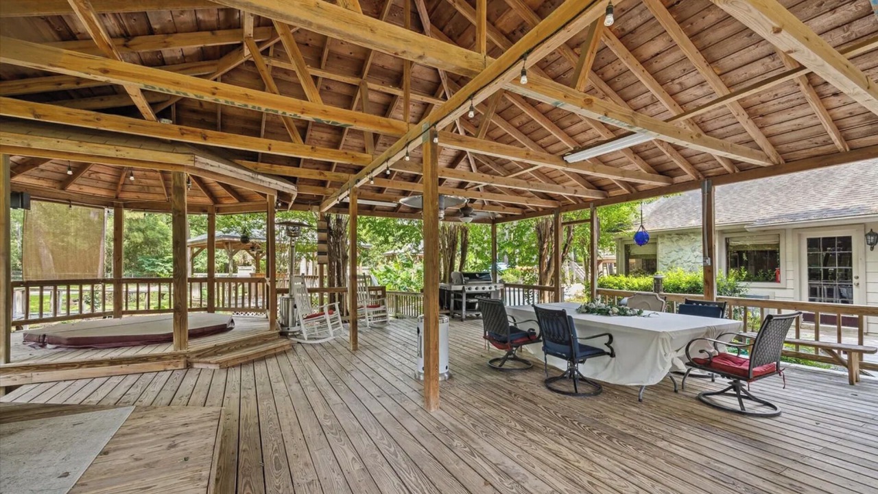 Photo of Outdoor in Decker Place