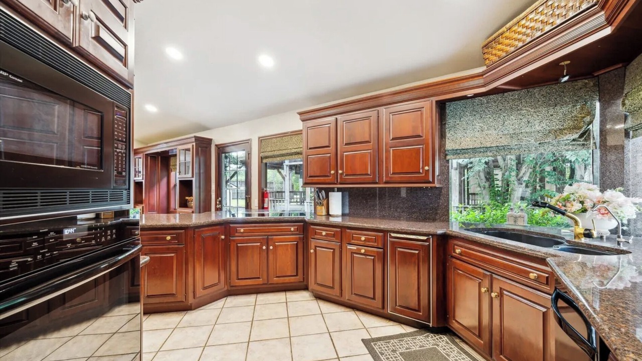 Photo of Kitchen in Decker Place