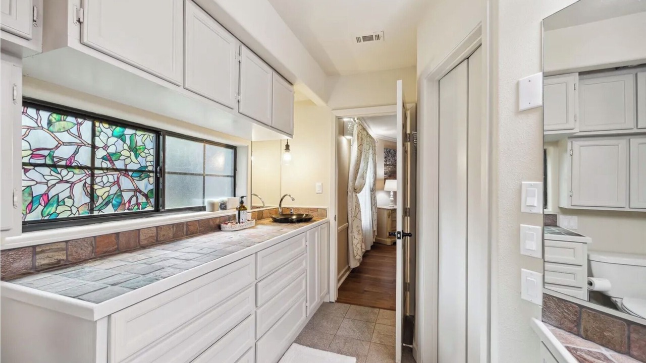 Photo of Bathroom in Decker Place