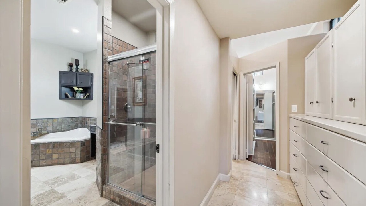 Photo of Bathroom in Decker Place