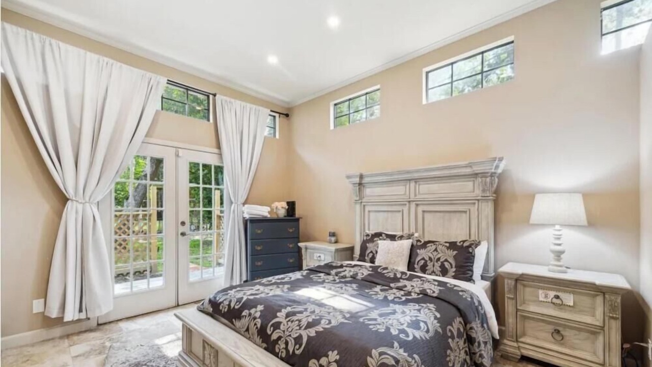 Photo of Bedroom in Decker Place