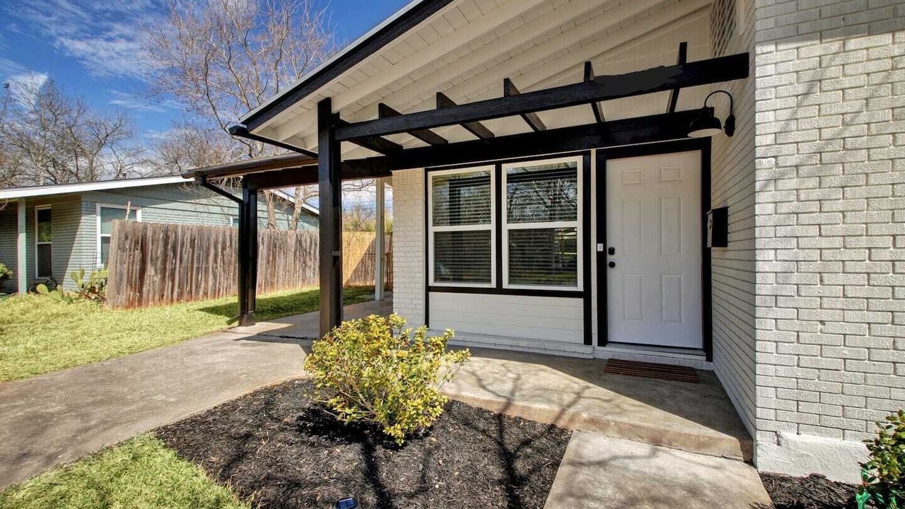 Photo of Outdoor in University Hills and Windsor Park