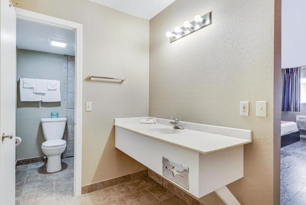 Photo of Bathroom in Elk City