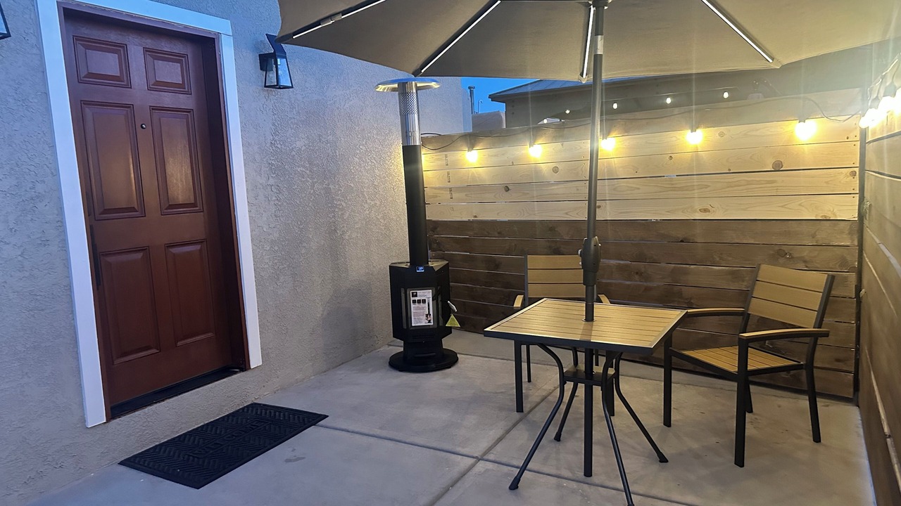 Photo of Outdoor in Uptown