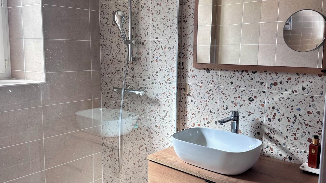 Photo of Bathroom in Saint-Affrique