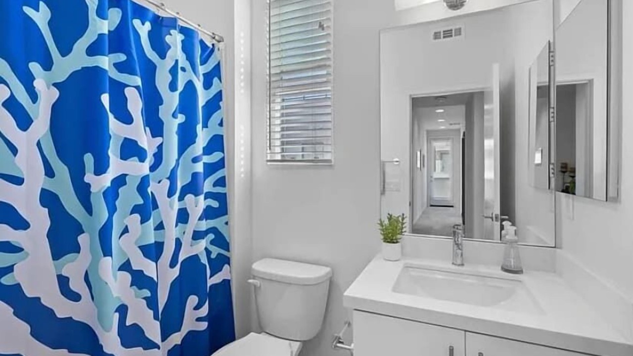 Photo of Bathroom in South Oceanside