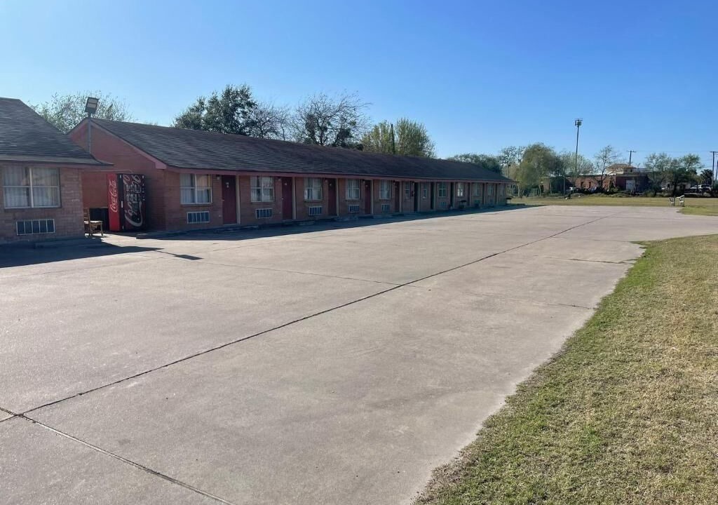 Photo of Outdoor in Mathis
