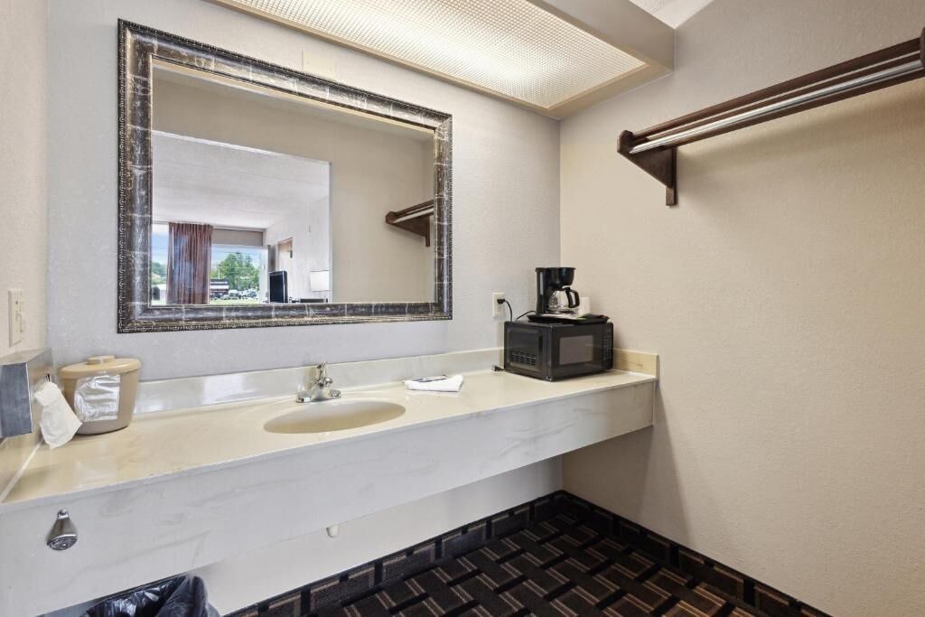 Photo of Bathroom in Greeneville