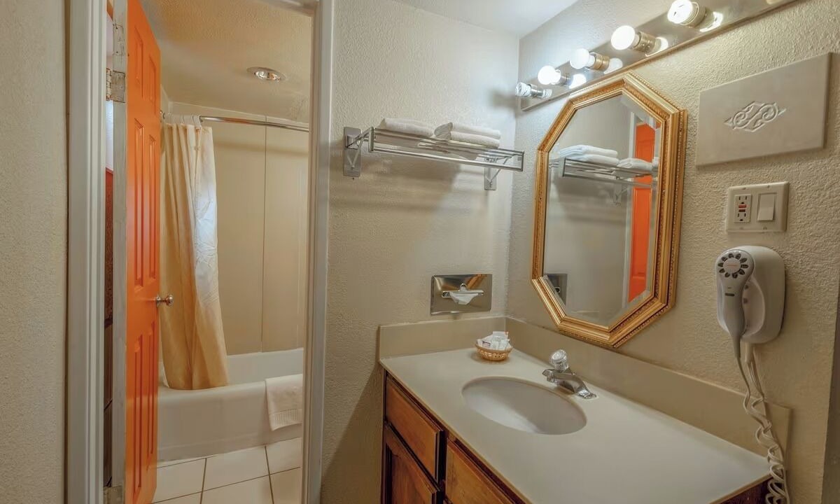 Photo of Bathroom in Allison