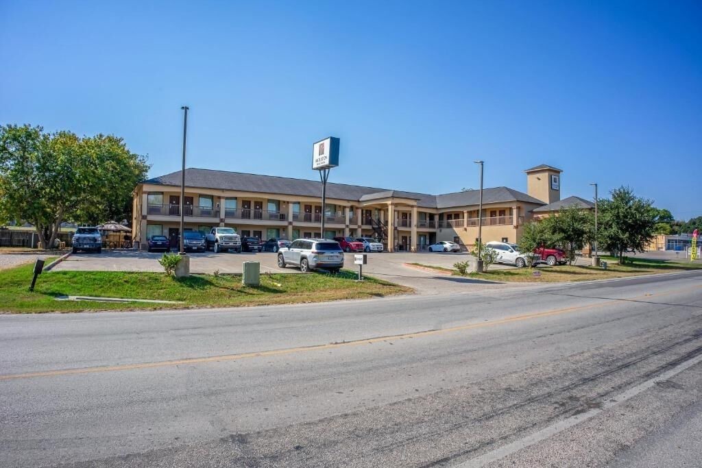 Photo of Outdoor in Moulton