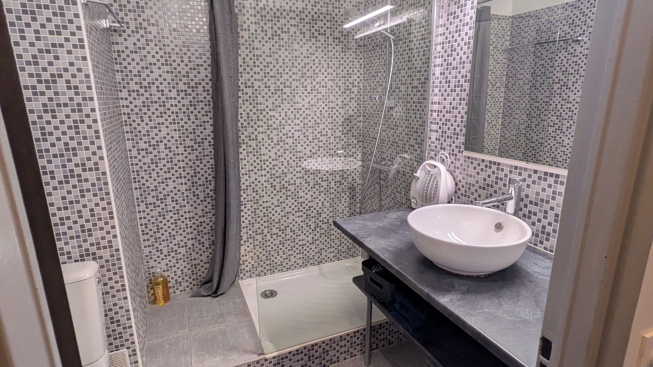 Photo of Bathroom in Greoux-les-Bains