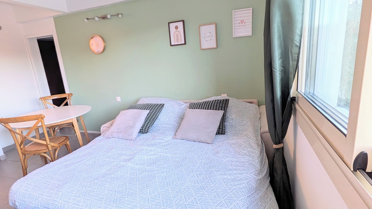 Photo of Bedroom in Greoux-les-Bains