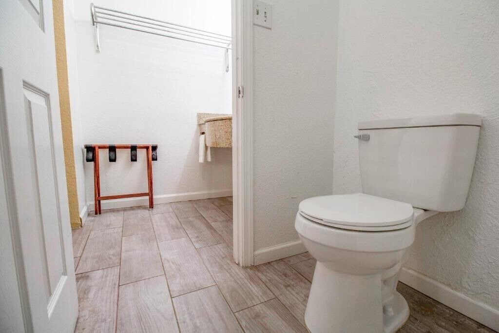 Photo of Bathroom in Seiling