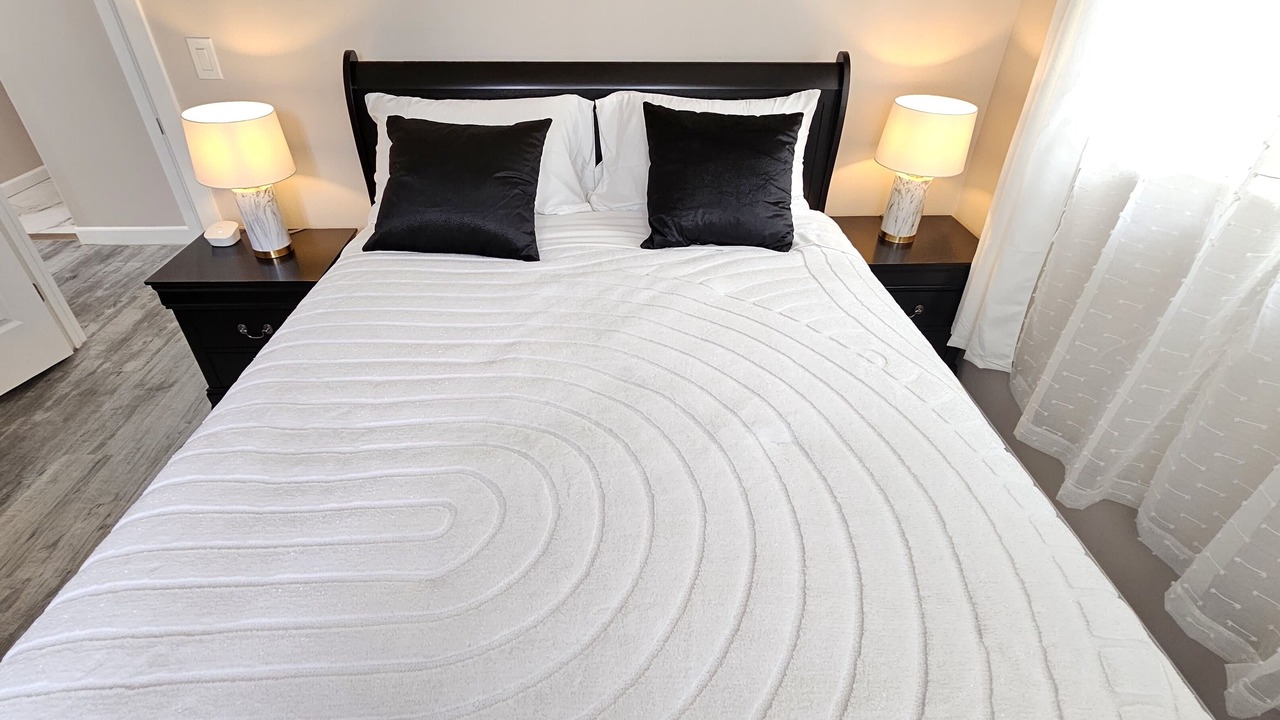 Photo of Bedroom in SeaTac