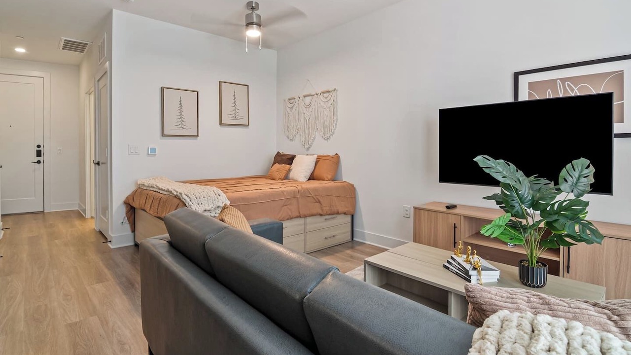 Photo of Bedroom in Neartown