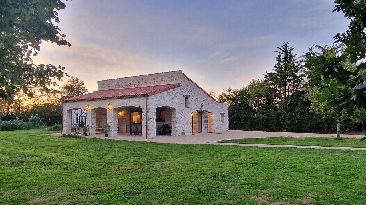 Photo of Outdoor in Les Pineaux