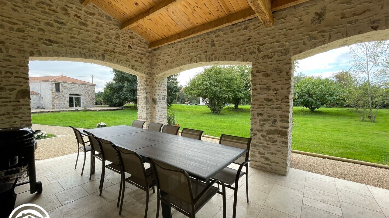Photo of Outdoor in Les Pineaux