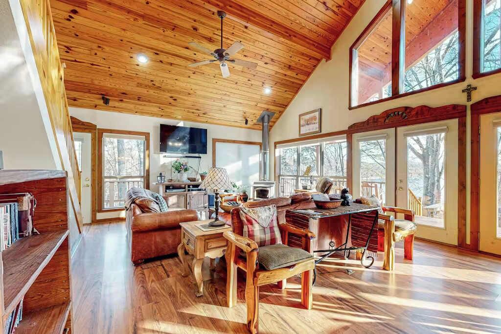 Photo of Livingroom in Rogers