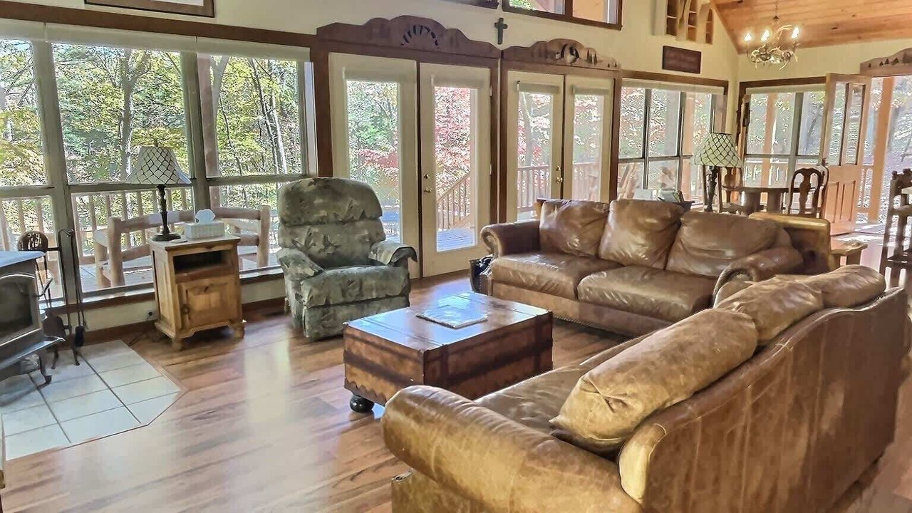 Photo of Livingroom in Rogers